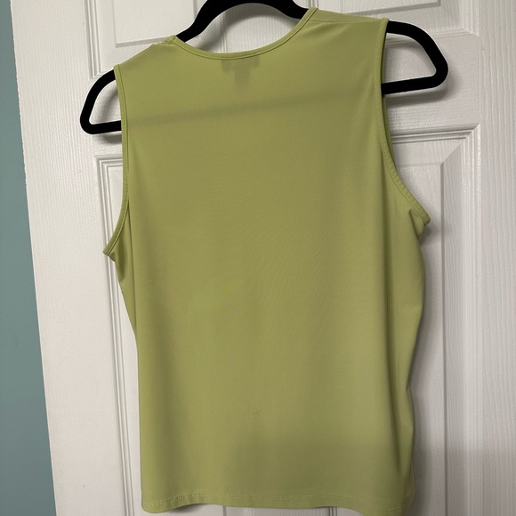 ❤️ BOGO Green Tank Top Size XL - Picture 3 of 4